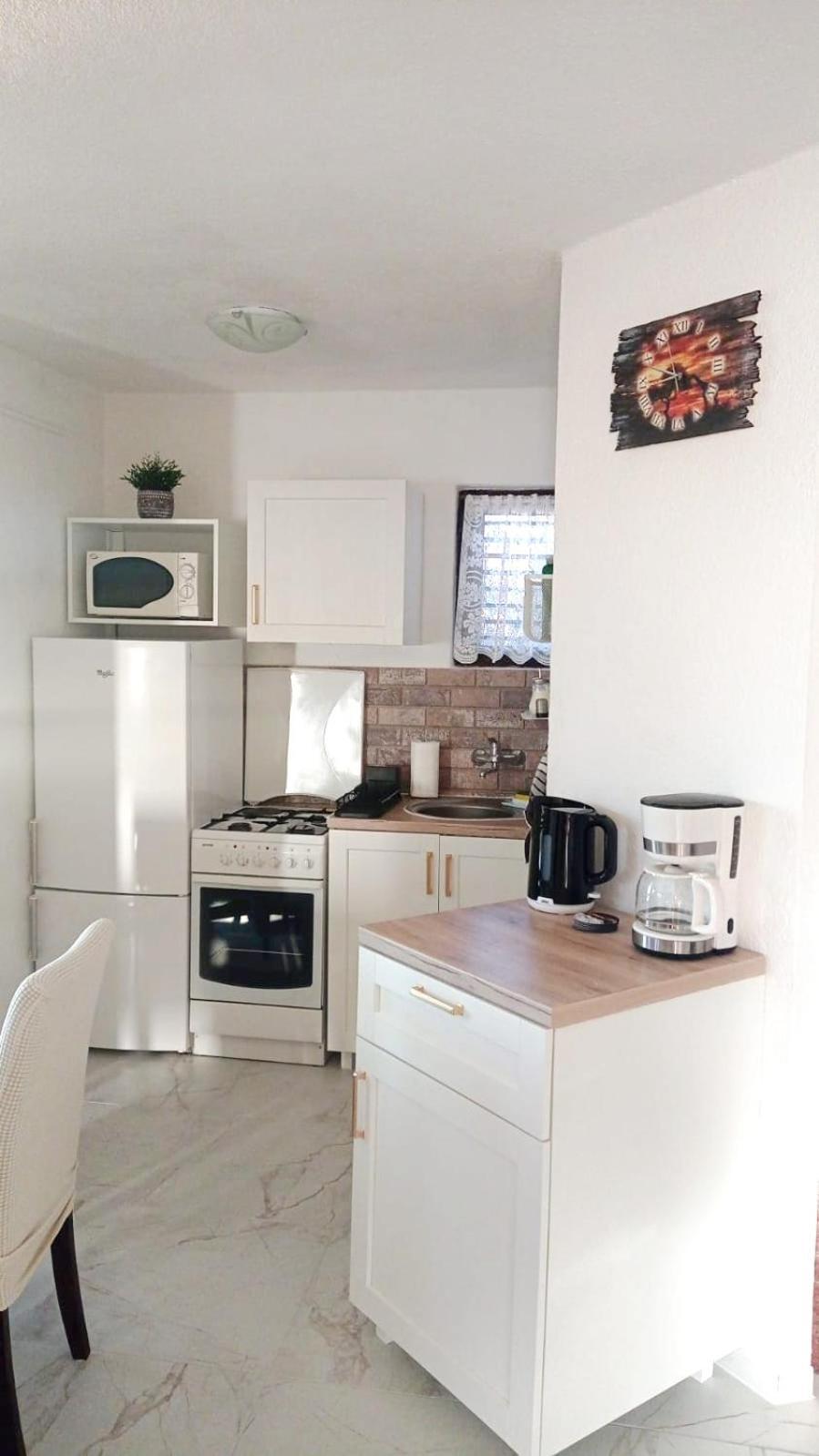 Apartments Happy Day Karlobag Εξωτερικό φωτογραφία